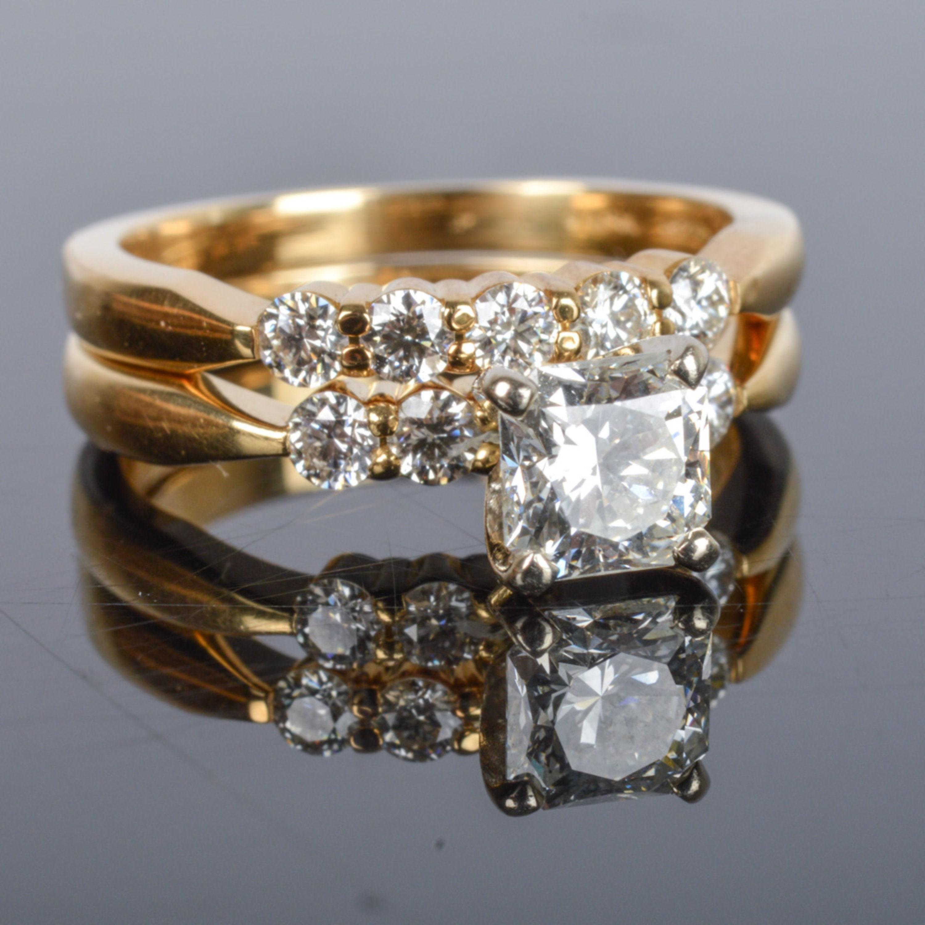 For Sale:  18K Gold Natural Diamond Art Deco Style Engagement Ring, Antique Bridal Ring Set 3