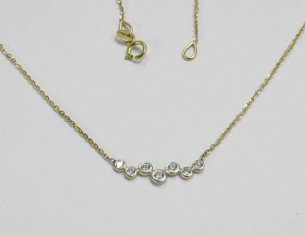 Collana con diamanti a grappolo in oro 18k Collana con diamanti fluttuanti In condizioni Nuovo in vendita a Bangkok, TH