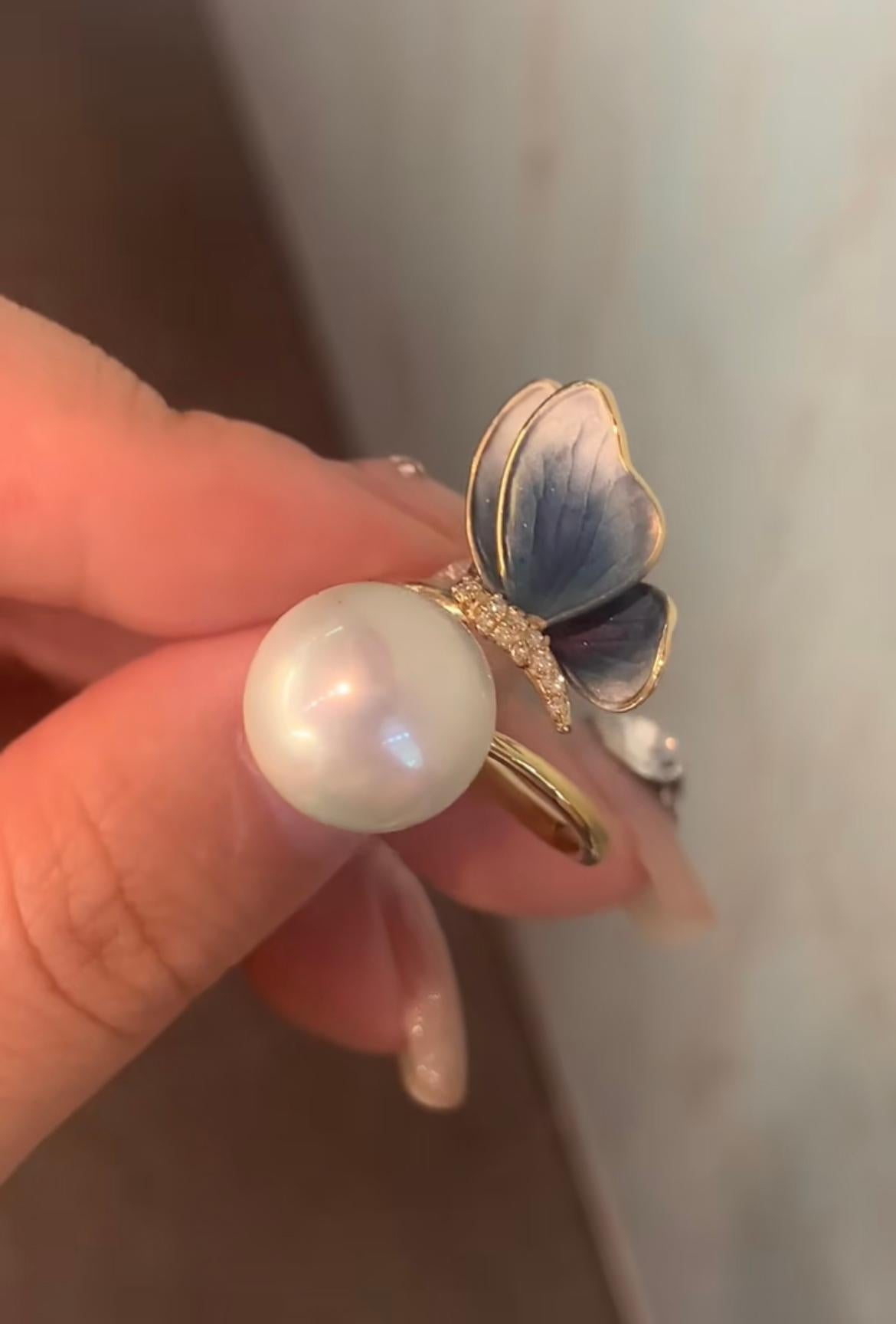Taille ronde Bague papillon en or coloré 18 carats avec diamants en vente