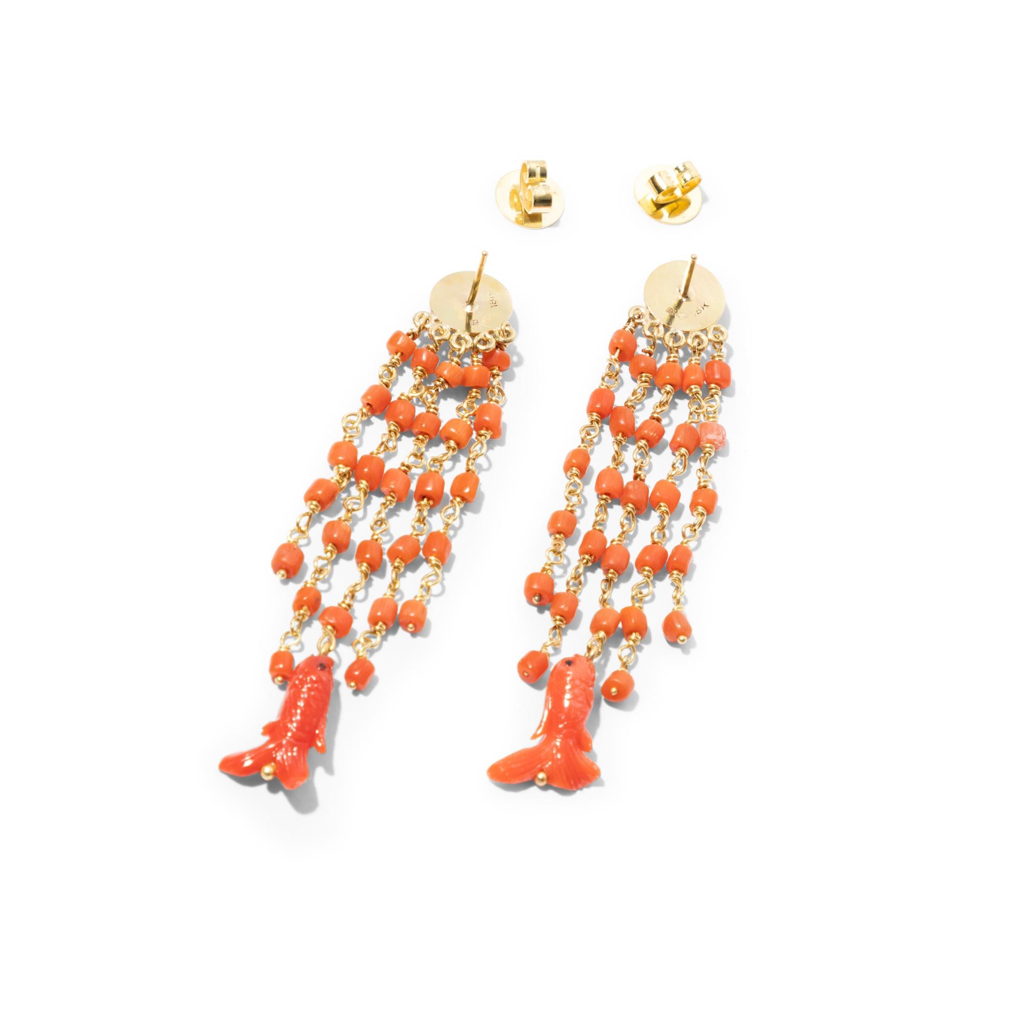 18k Gold Coral Beads Chandelier Earrings with Carved Fish In New Condition For Sale In Amsterdam, NH