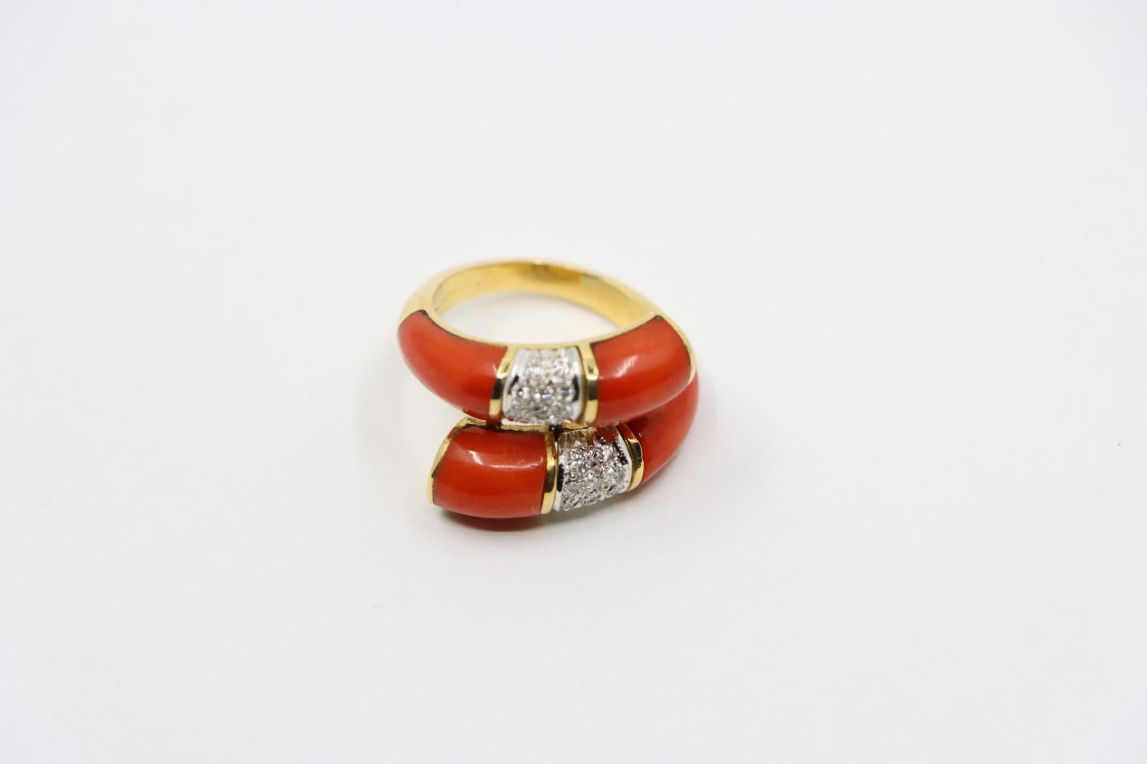 18K Gold Coral Diamonds Ring Bypass Ring In Good Condition For Sale In Flushing, NY