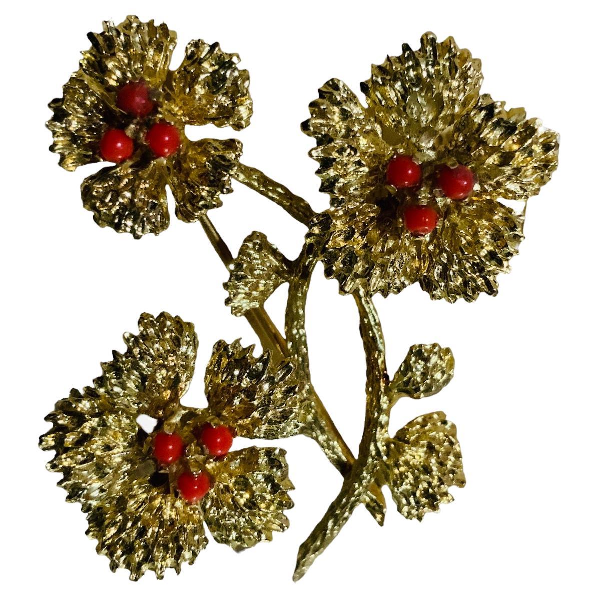 18K Gold Coral Flowers Brooch  For Sale