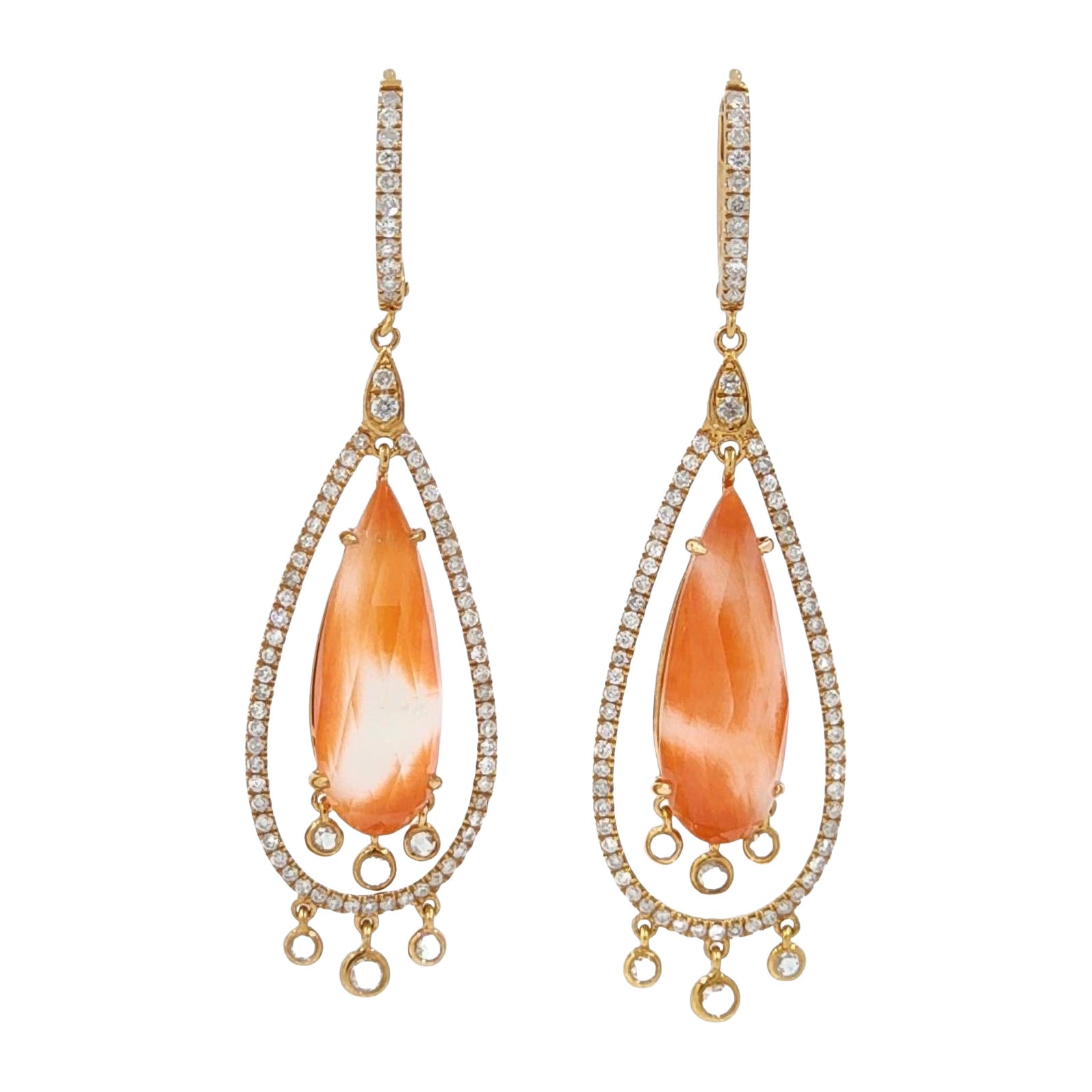 Orecchini a goccia in oro 18K con quarzo corallo e diamanti - 2,06 g di corallo, 1,03 ct di diamanti