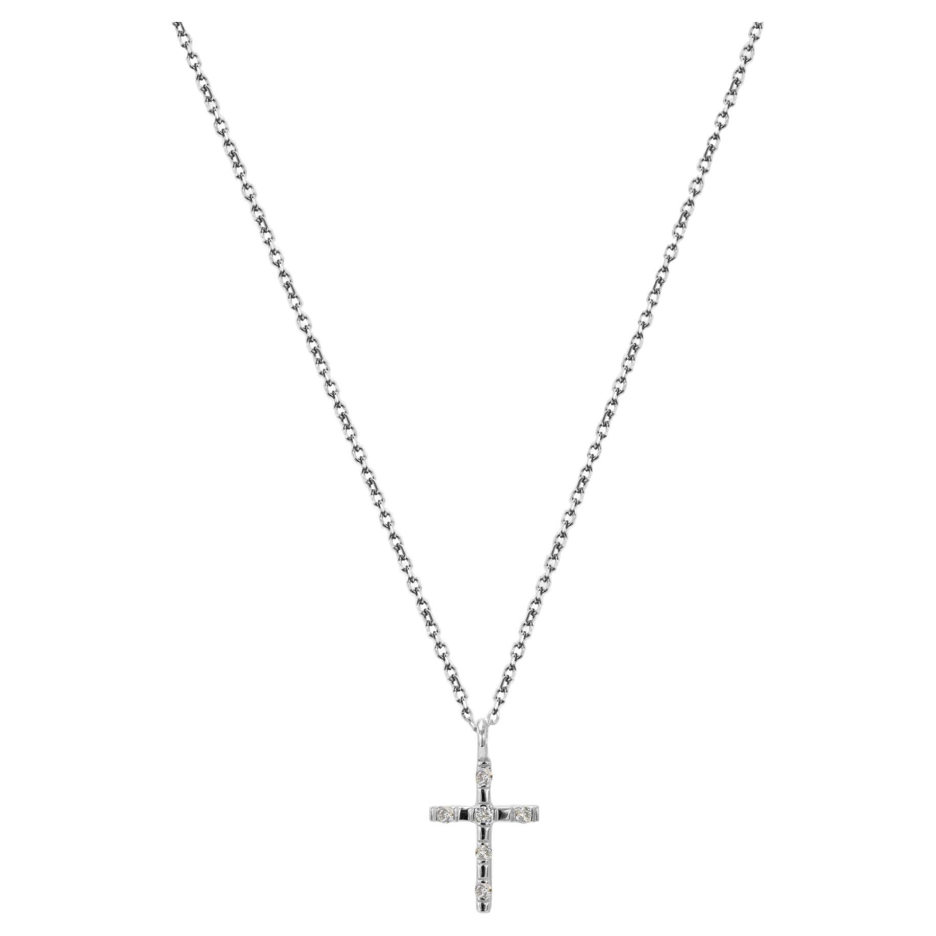 Collier pendentif croix de Jésus religieux en or 18 carats en vente
