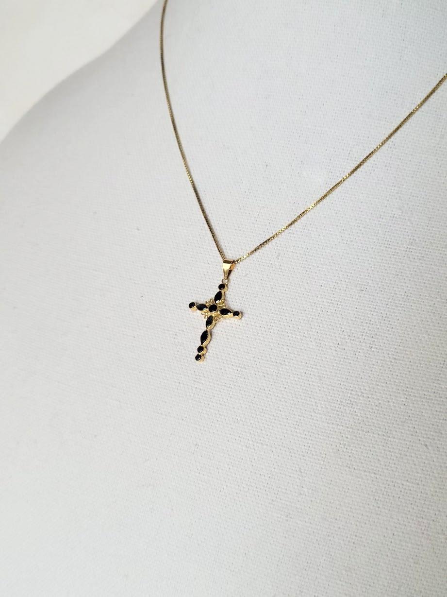 Ciondolo a forma di croce in oro 18K con zaffiro blu in vendita 5