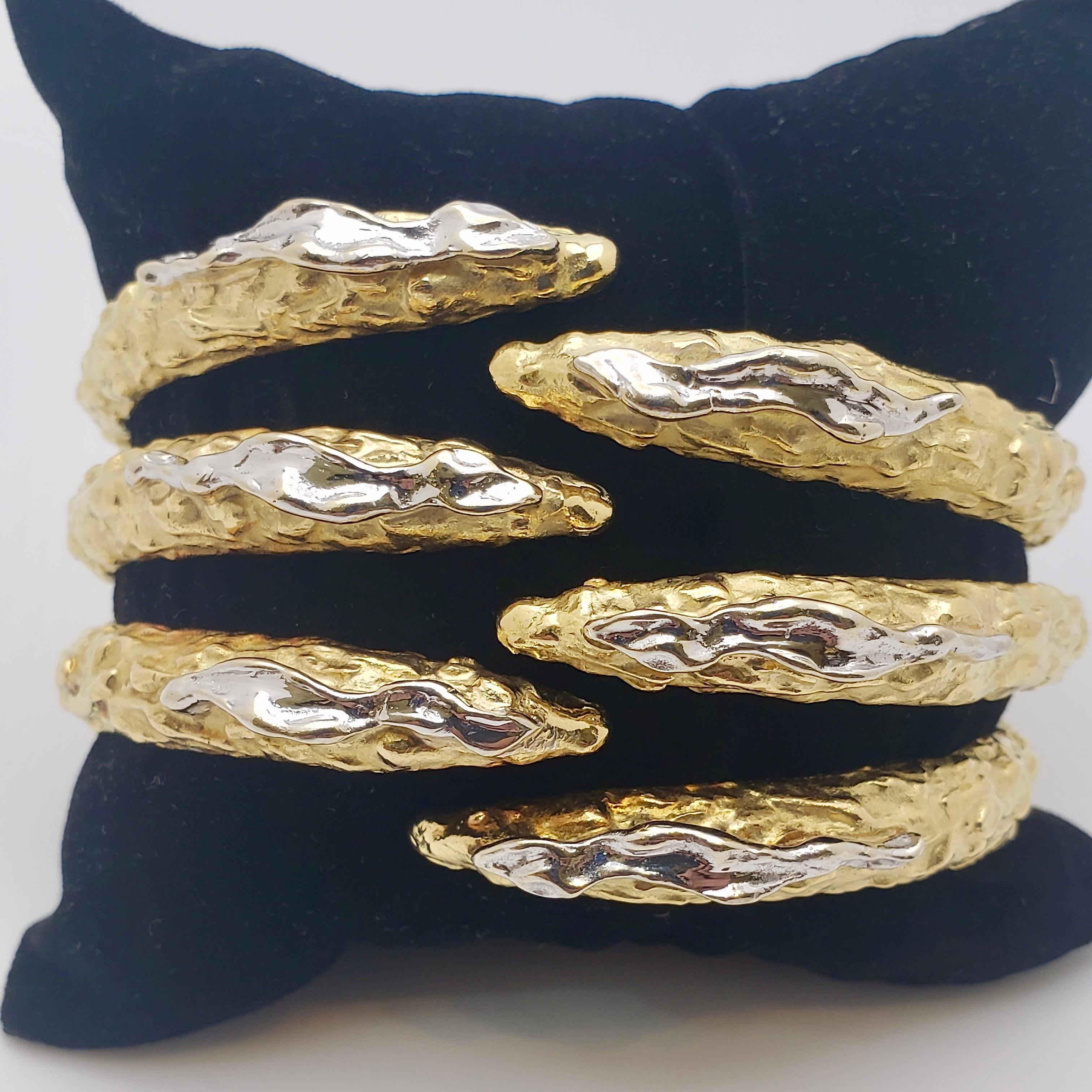 18K Gold Cuff Snake Bracelet For Sale 10
