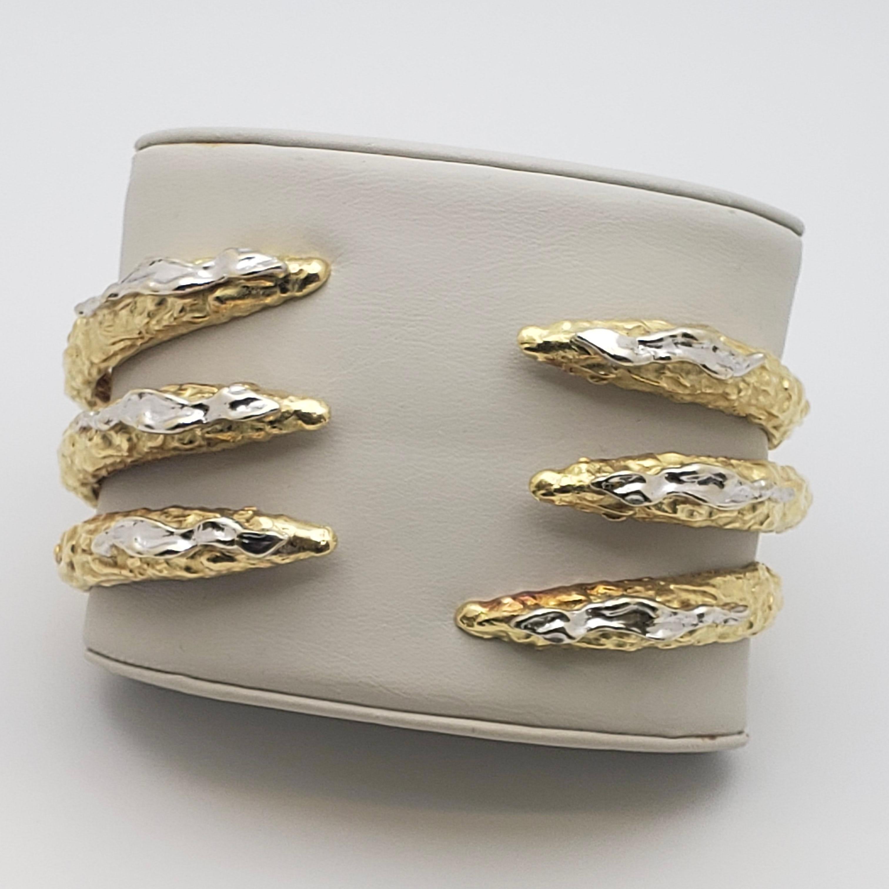 18K Gold Cuff Snake Bracelet For Sale 5