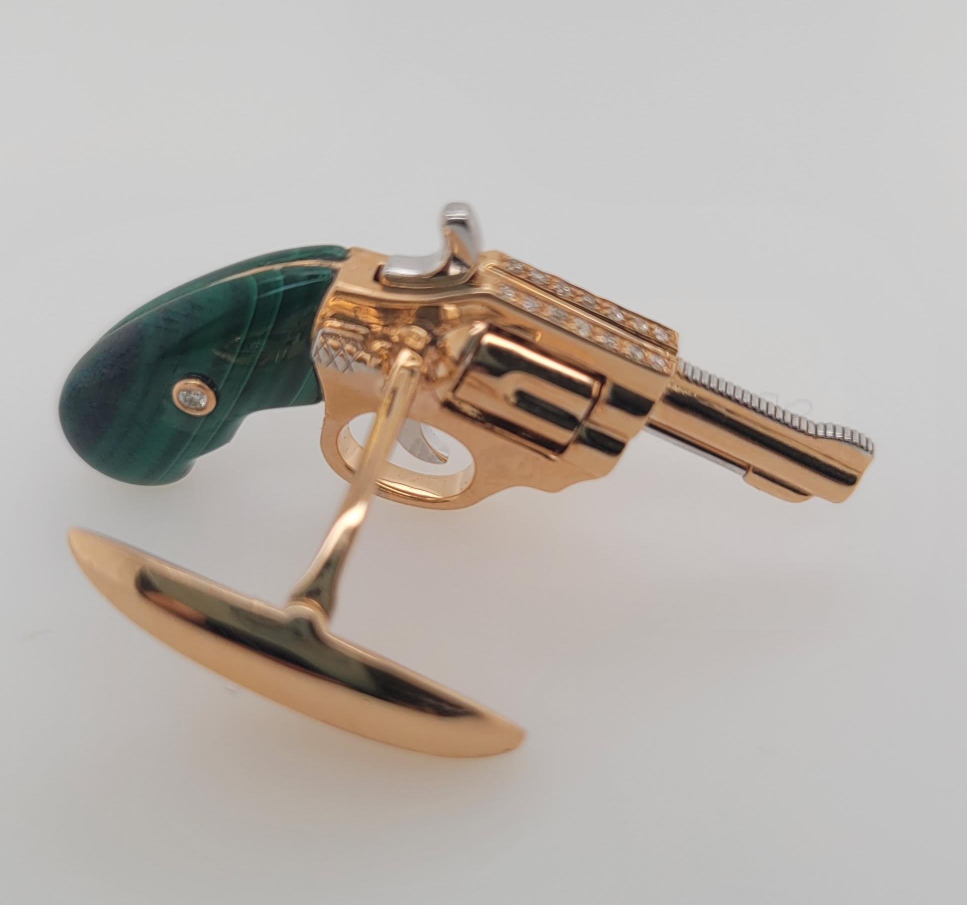 Round Cut 18K Gold Cufflinks with Diamonds and Malachite or Black Wood or White Shell For Sale