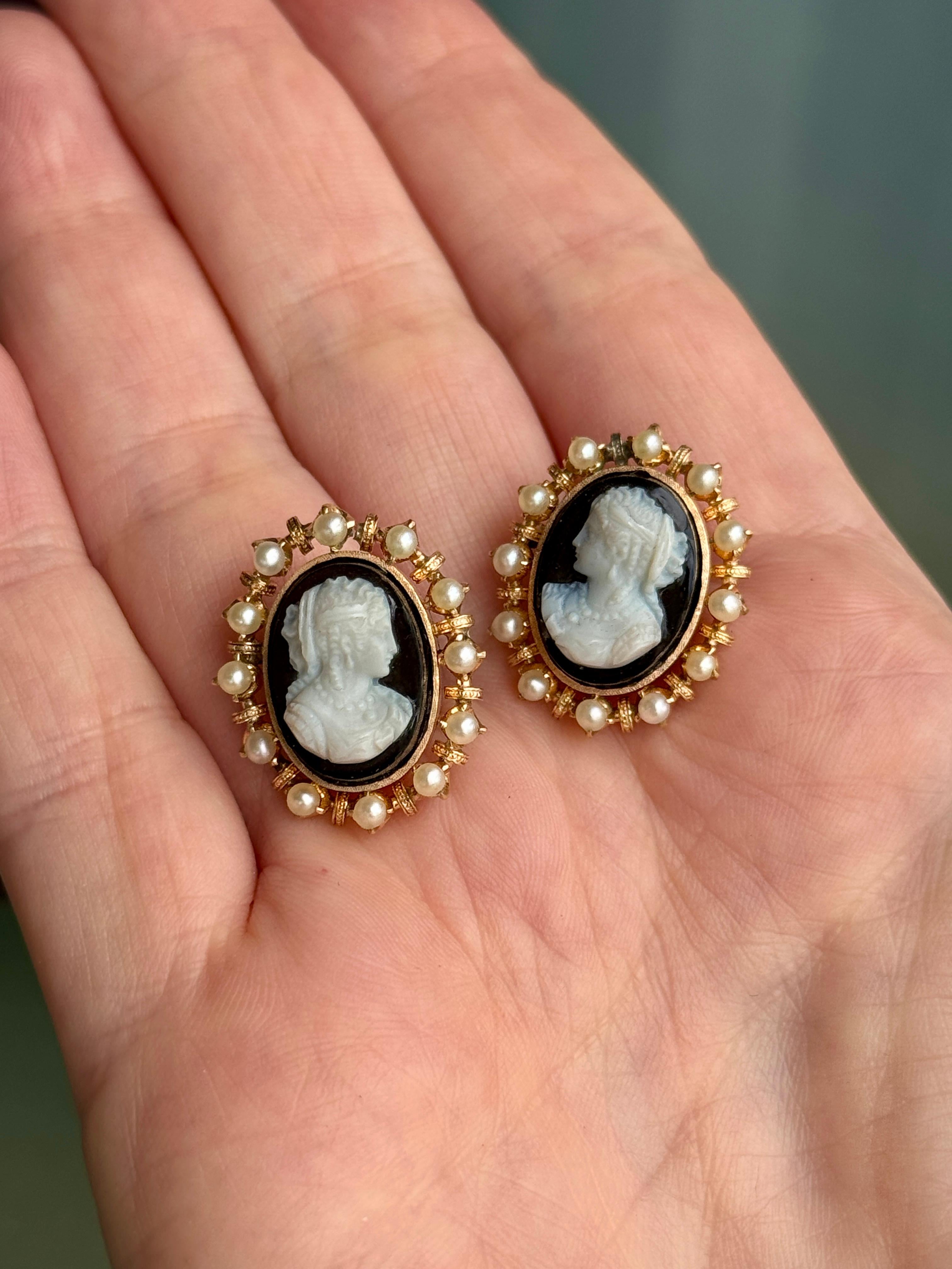 18K Gold Cultured Pearl Cameo Earrings and Brooch Suite For Sale 1