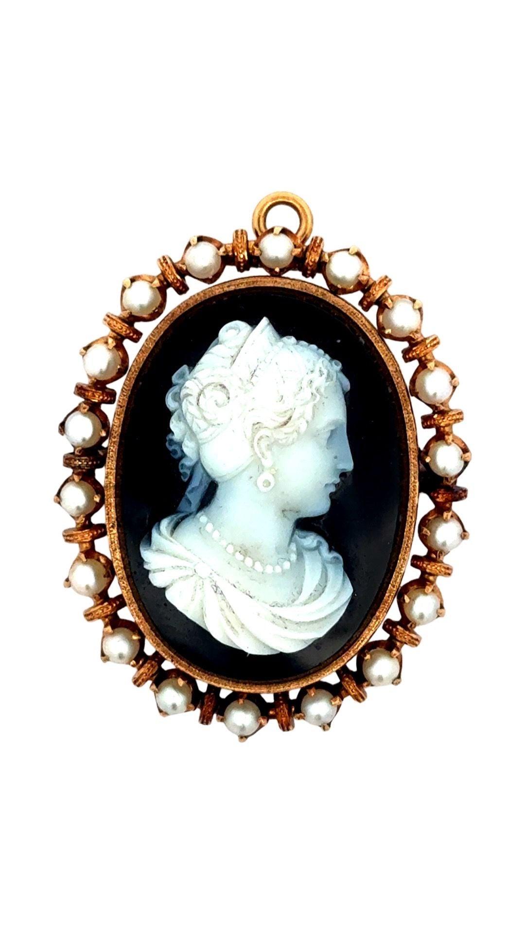 18K Gold Cultured Pearl Cameo Earrings and Brooch Suite For Sale 3