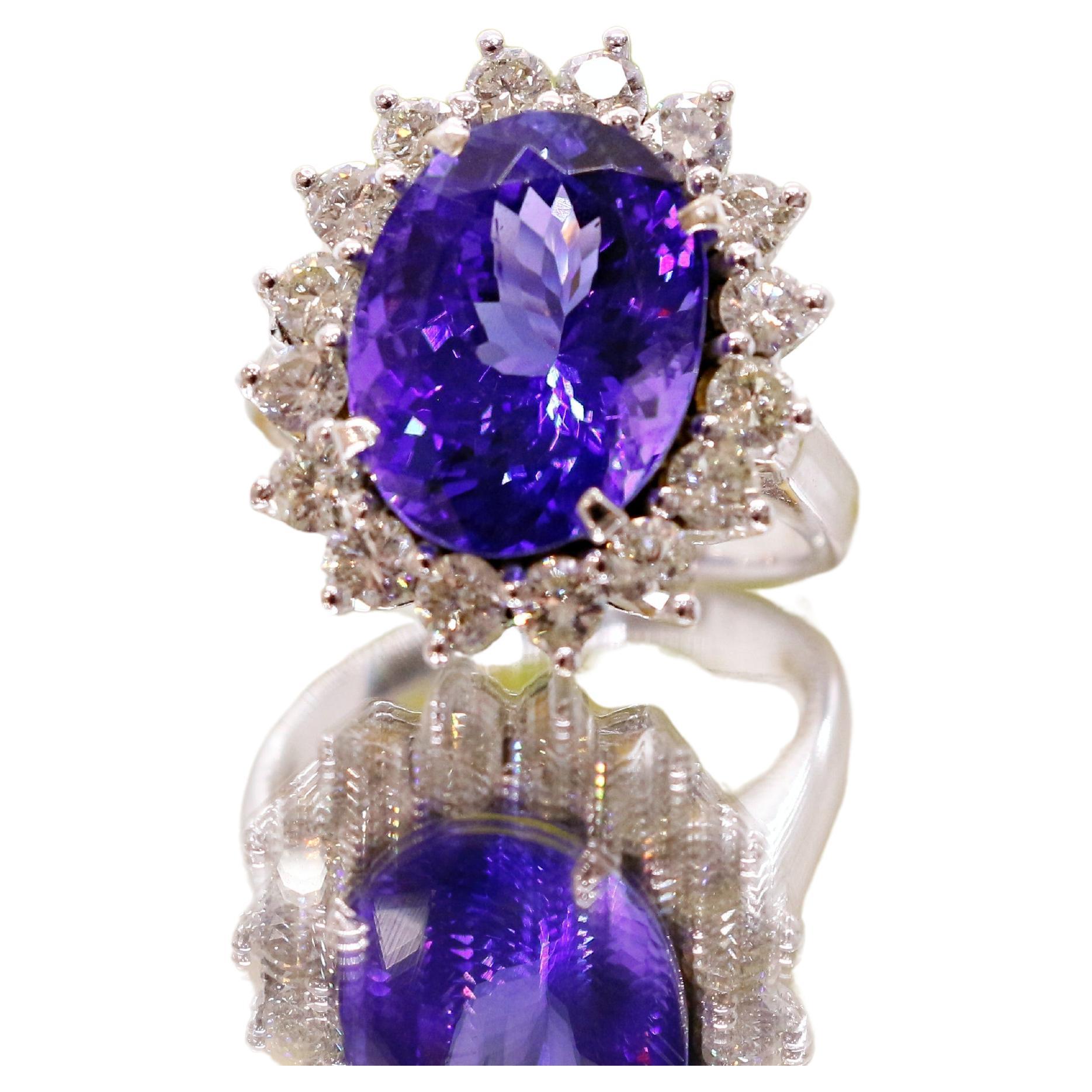 18K Gold Cushion Cut 15ct Lavender Blue Tanzanite Diamond Engagement Ring  For Sale