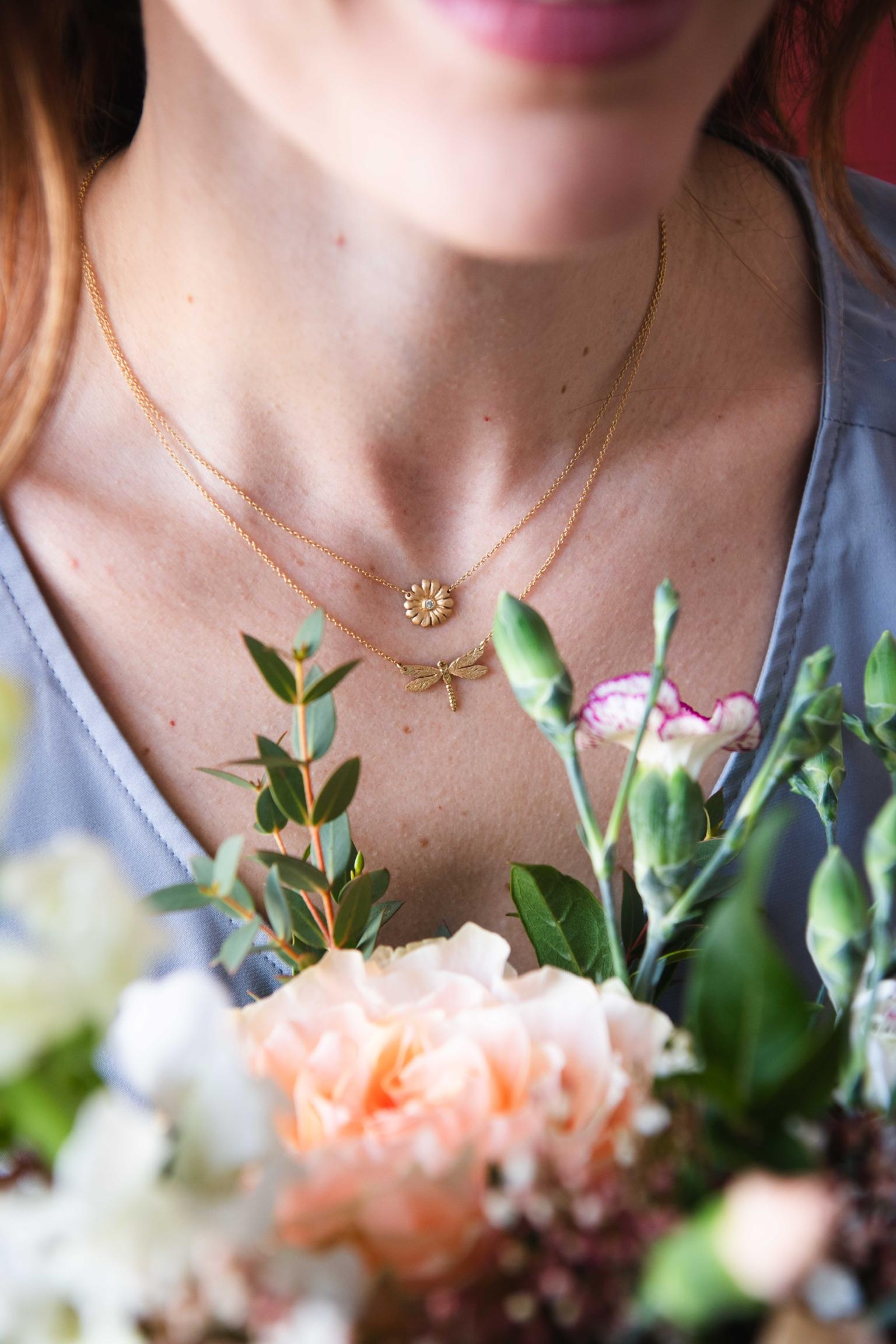18K Gold Daisy Diamond Necklace In New Condition For Sale In New York, NY