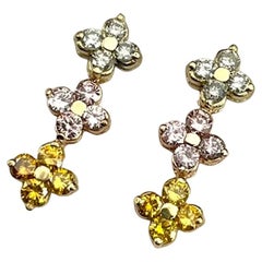 Pendants d'oreilles en or 18 carats avec diamants ronds naturels verts, roses, orangés et jaunes