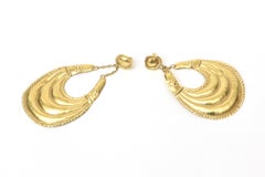 Vintage Italian !8 Karat Gold Dangle Pierced Earrings Etruscan Revival Style
