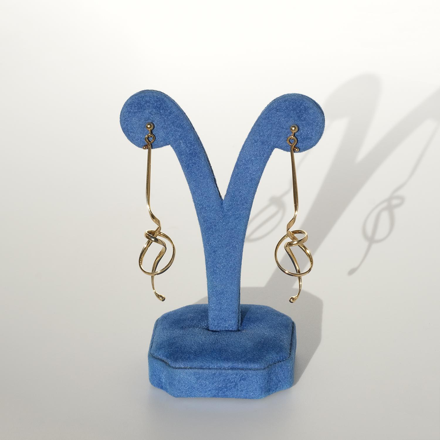 Orecchini pendenti in oro 18K di Vivianna Torun Bülow-Hübe in vendita 3