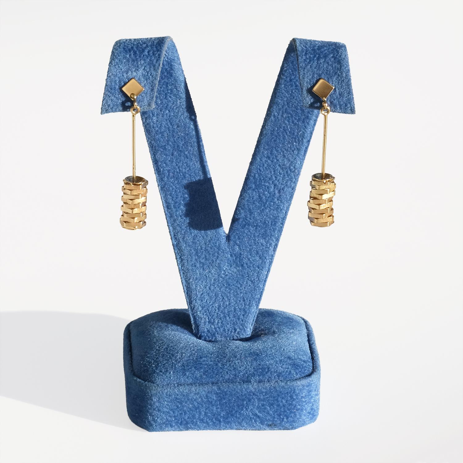 Orecchini pendenti in oro 18K Made 1970 in vendita 4