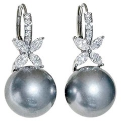 Boucles d'oreilles en perles de Tahiti et diamants Aurora de Noir Bloom