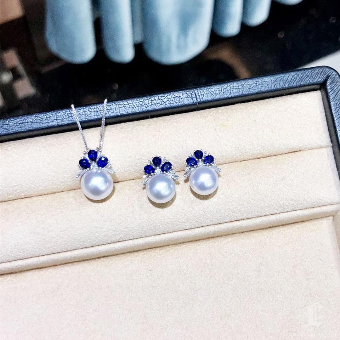 【Crown Radiance】Aurora South Sea Pearl, Sapphire, and Diamond Earrings For Sale 3