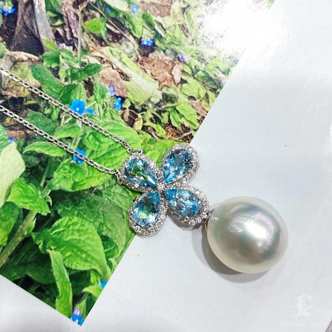 Donna Ciondolo a forma di fiore convertibile con perle dei mari del Sud e acquamarina in vendita