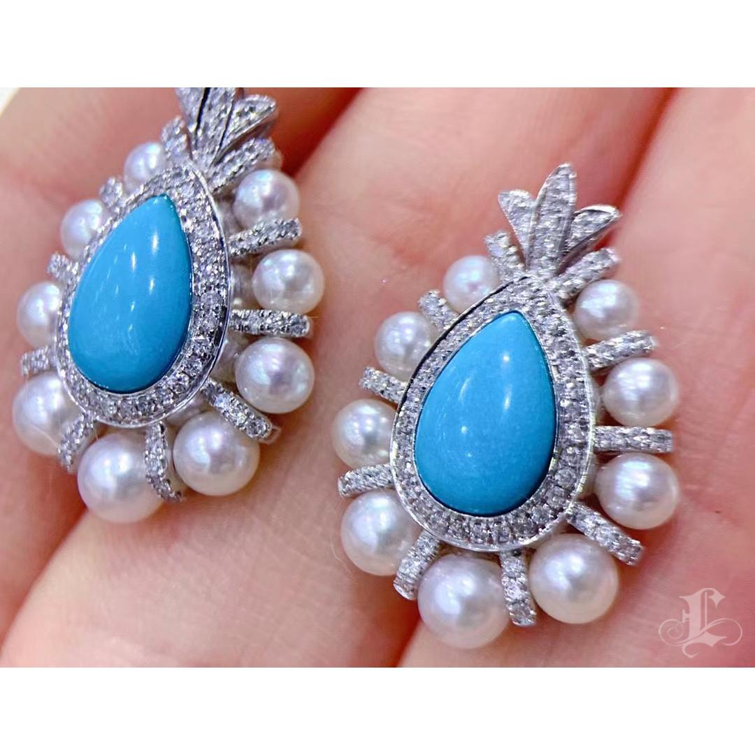 Women's 【Caelmare】Royal Crest Turquoise & Pearl Medallion Earrings For Sale