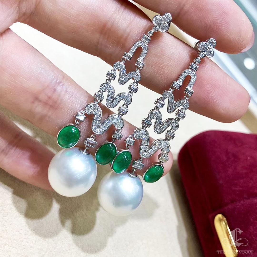 【Crown Radiance】Imperial Arch ASouth Sea Pearl Emerald Diamond Dangle Earrings For Sale 1