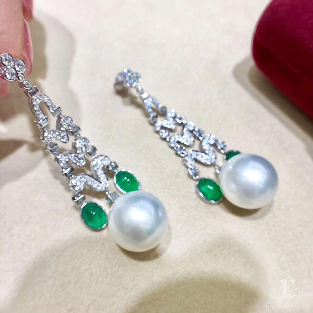【Crown Radiance】Imperial Arch ASouth Sea Pearl Emerald Diamond Dangle Earrings For Sale 3