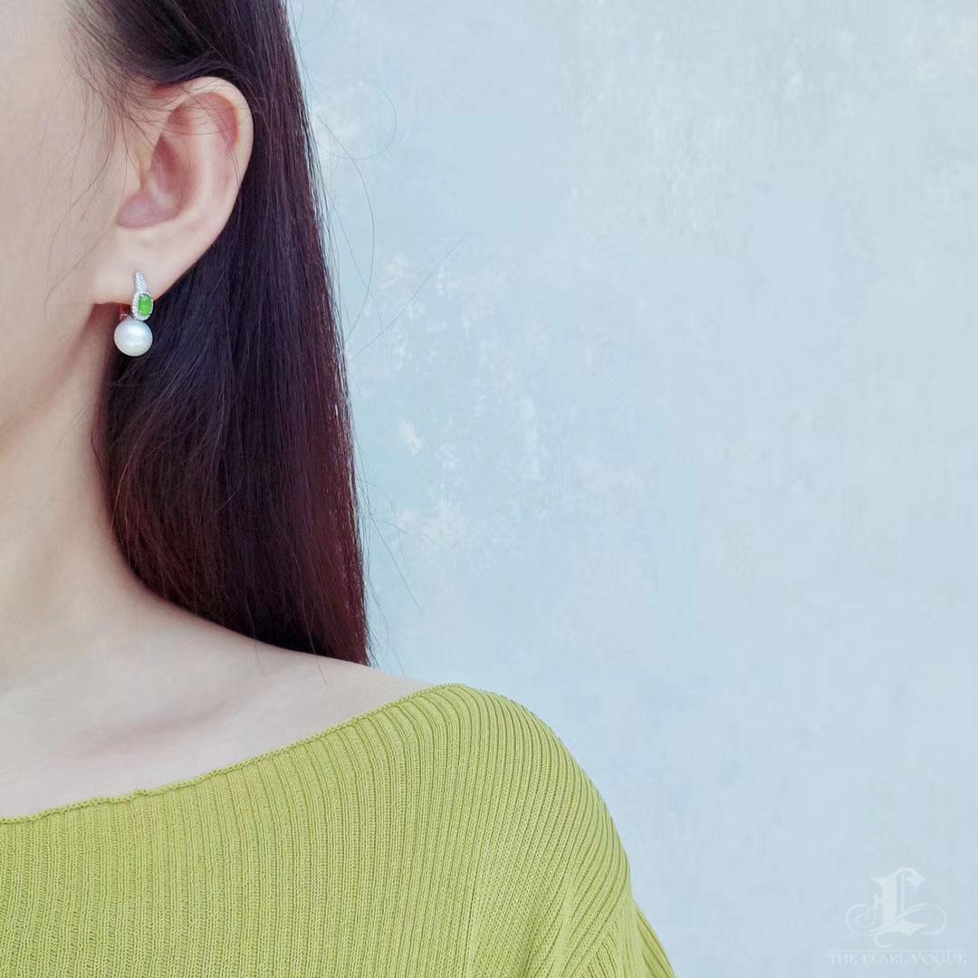 Uncut 【Jādora】Streamline Jade & South Sea Pearl Earrings For Sale