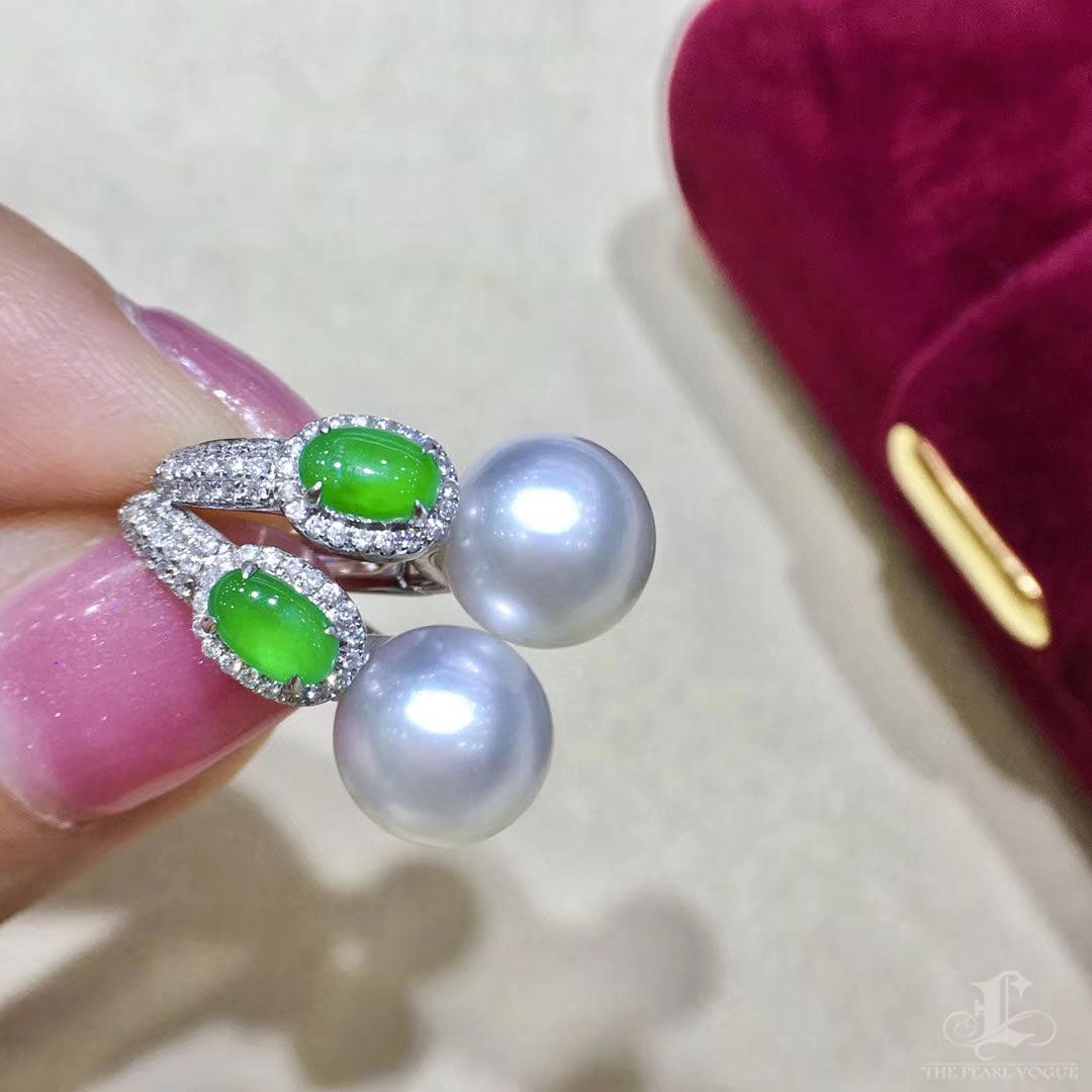 【Jādora】Streamline Jade & South Sea Pearl Earrings In New Condition For Sale In New York, NY
