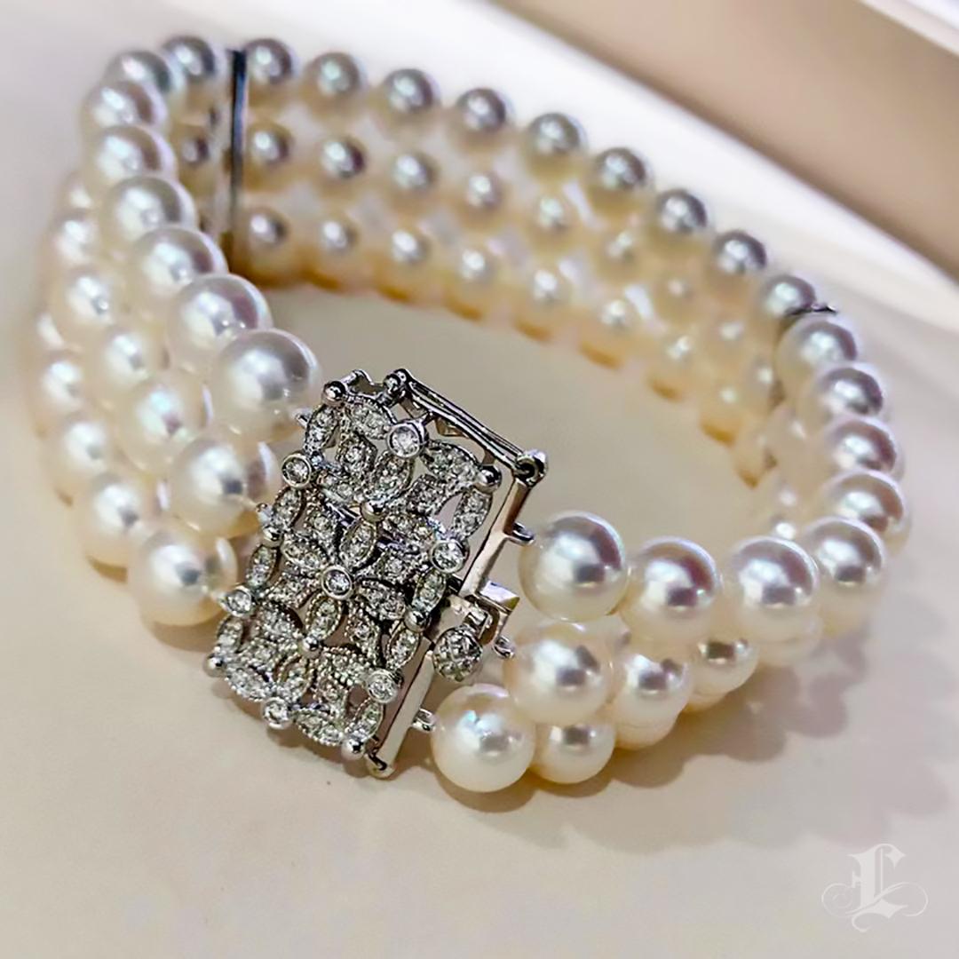 Donna 【Geometria scolpita】Bracciale vintage con chiusura a perla Akoya e diamante a tre fili in vendita