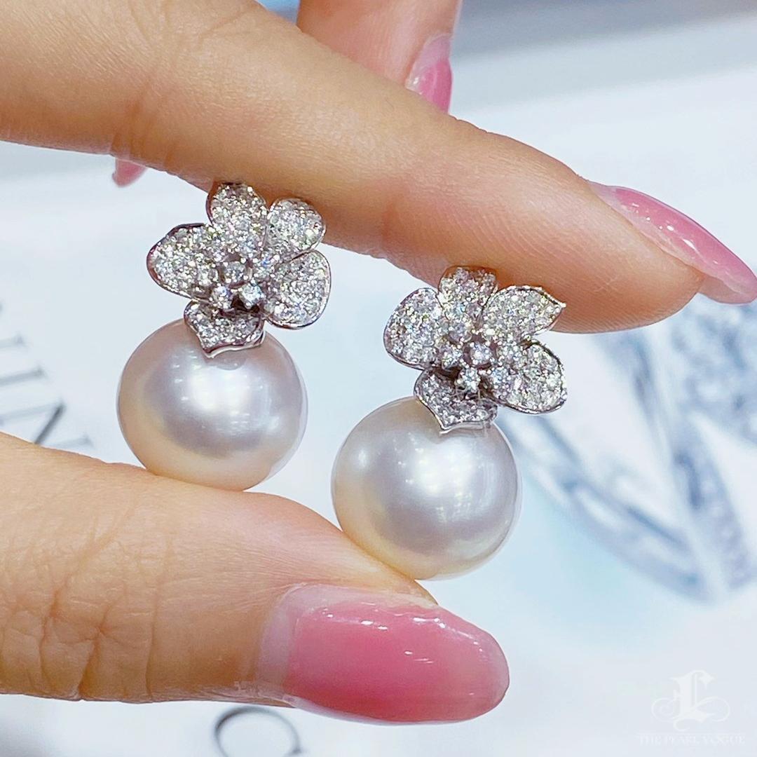 【Vine Symphony】Blossom Aurora South Sea Pearl Diamond Formal Earrings In New Condition For Sale In New York, NY