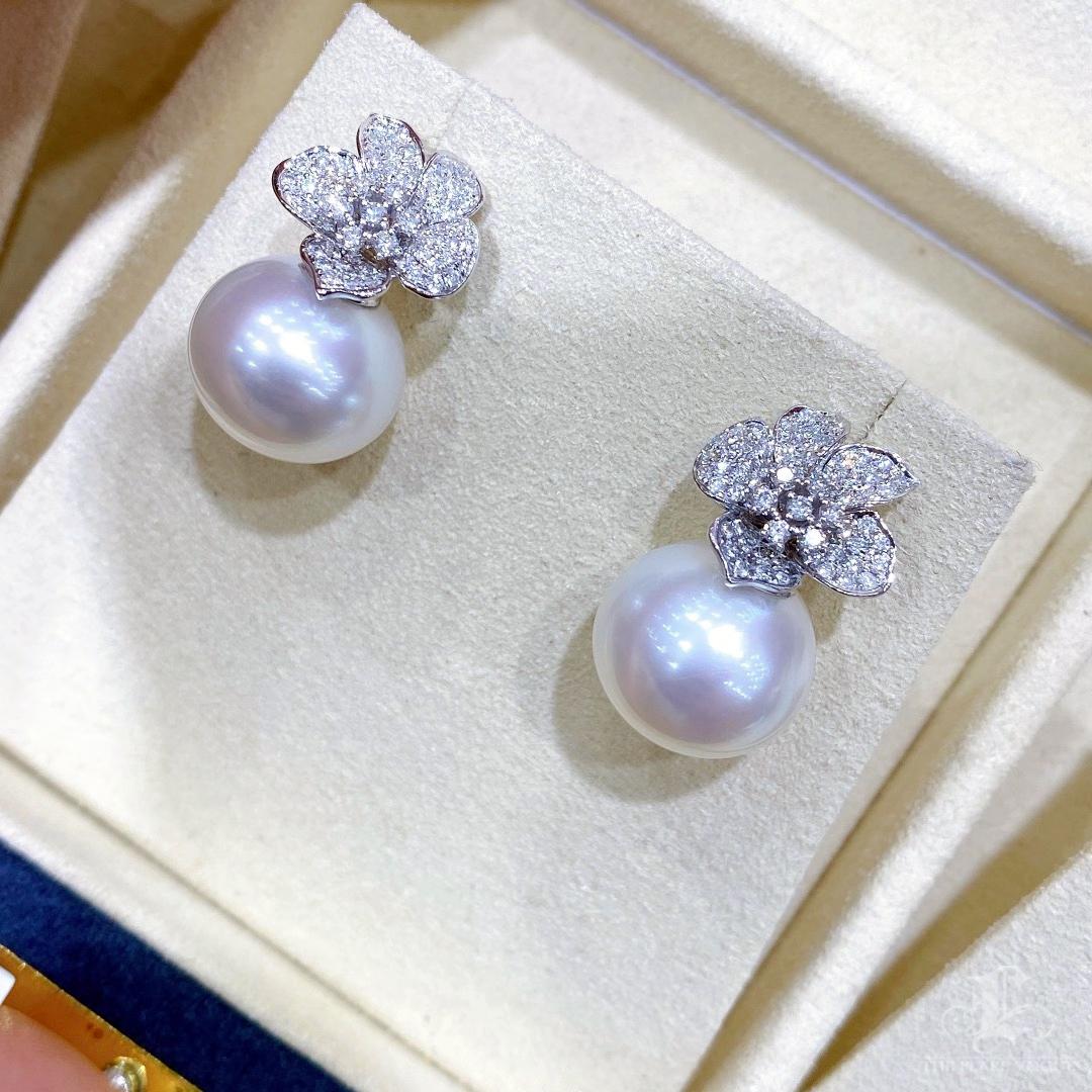 【Vine Symphony】Blossom Aurora South Sea Pearl Diamond Formal Earrings For Sale 2
