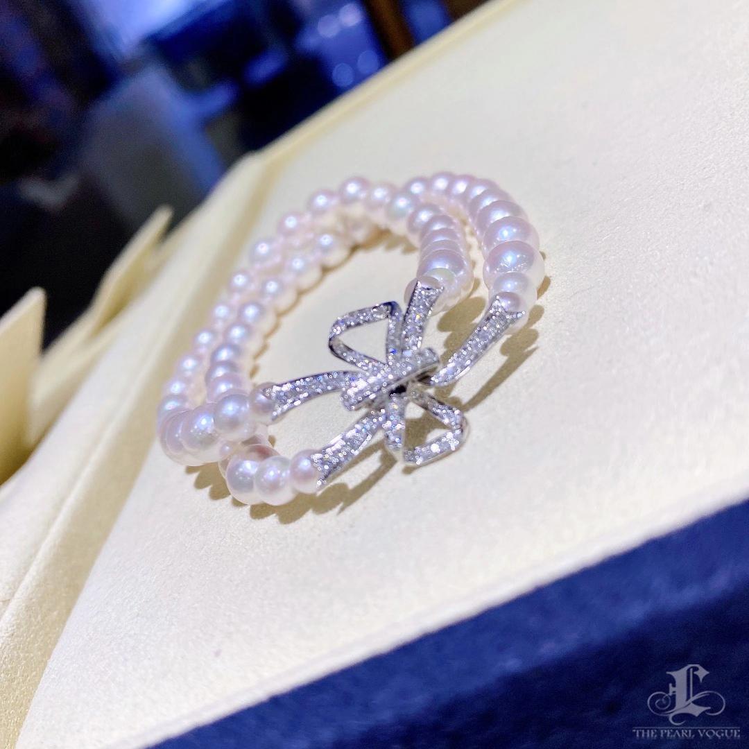 【Lustre Arc】Aurora Ribbon Bow Akoya Pearl Double-Strand Diamond Bracelet Neuf - En vente à New York, NY