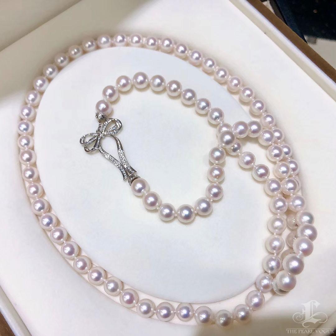 【Lustre Arc】Bow-Tied Aurora Akoya Pearl Long Pendant Necklace In New Condition For Sale In New York, NY