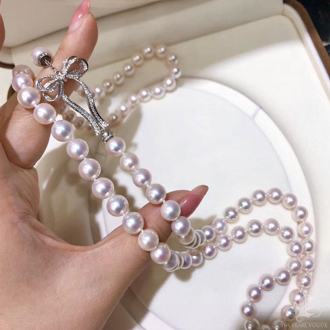 【Lustre Arc】Bow-Tied Aurora Akoya Pearl Long Pendant Necklace For Sale 1