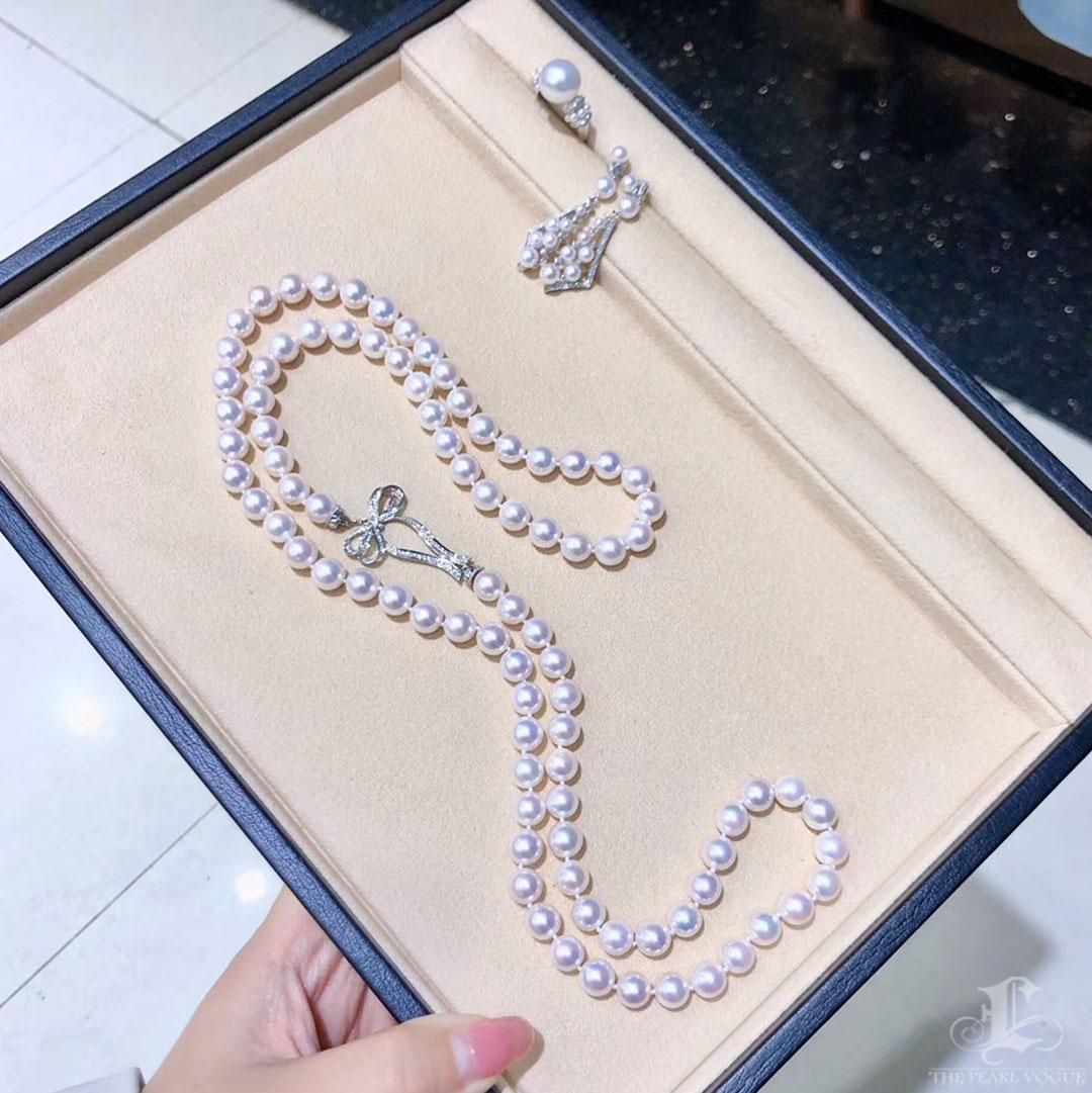 【Lustre Arc】Bow-Tied Aurora Akoya Pearl Long Pendant Necklace For Sale 3