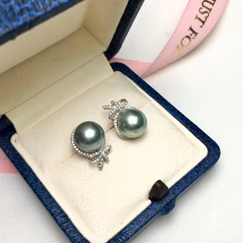 【Lustre Arc】Aurora Tahitian Pearl Ribbon Earrings For Sale 3