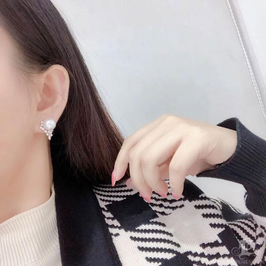 Uncut 【Crown Radiance】Vine-Set Diamond Frame AAAA South Sea Pearl Evening Earrings For Sale