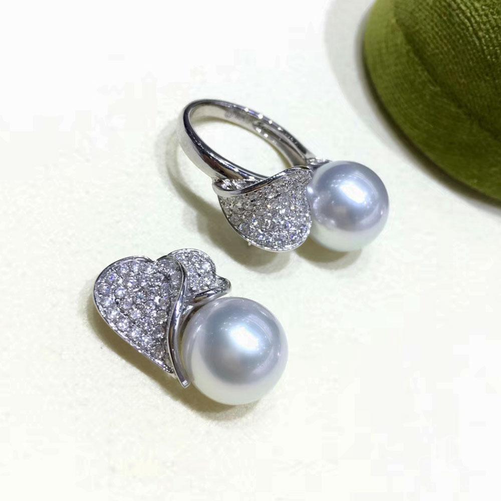 【Lustre Arc】Serenade of Two Hearts Whispering Pendant For Sale 3