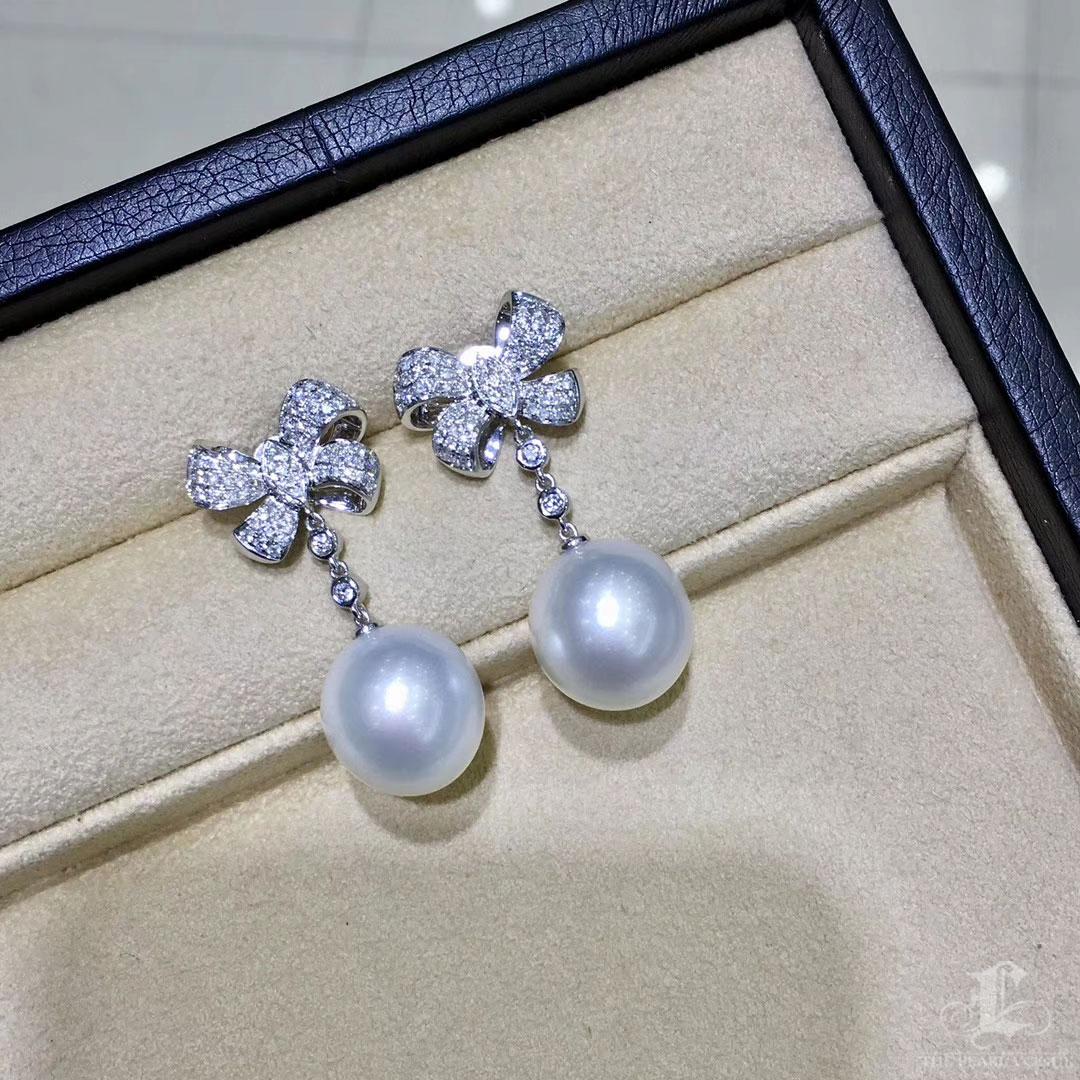 Women's 【Crown Radiance】Regal Ribbon Aurora South Sea Pearl Gala Earrings For Sale
