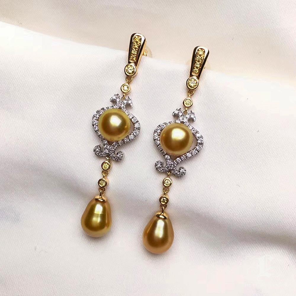【Crown Radiance】Royal Filigree AAAA Golden South Sea Pearl Gala Earrings For Sale 1
