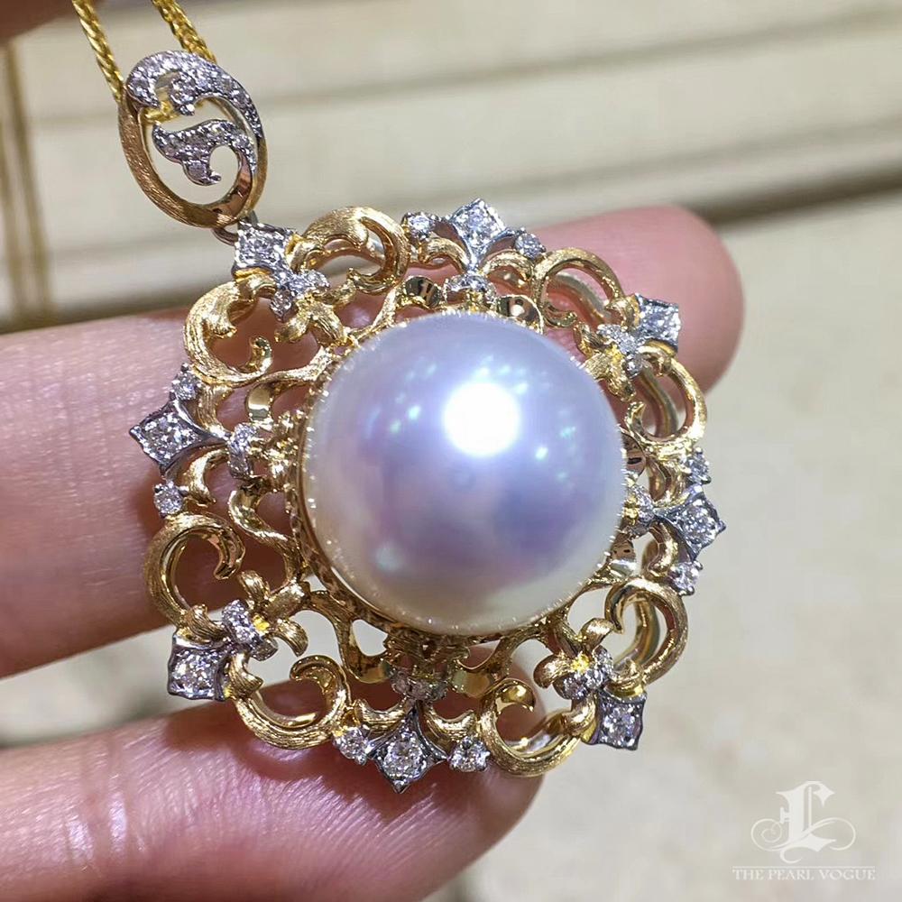 【Crown Radiance】Regal Bloom Aurora South Sea Pearl Diamond Pendant For Sale 1