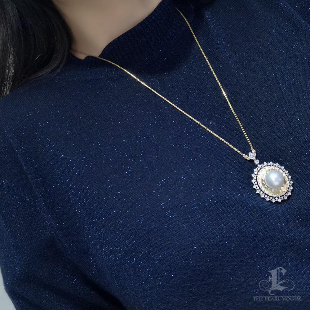 Non taillé 【Crown Radiance】Renaissance Collier à pendentifs en perles des mers du Sud style Buccellati en vente
