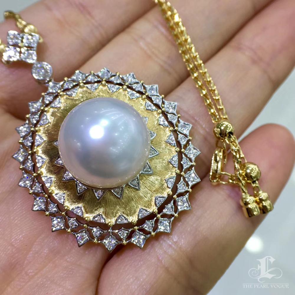 【Crown Radiance】Renaissance Collier à pendentifs en perles des mers du Sud style Buccellati Pour femmes en vente