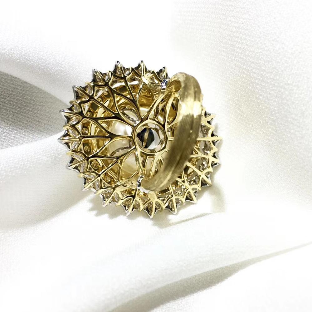 【Corona Resplandor】Resplandor Real Anillo de diamantes estilo Buccellati con perlas del mar del sur en venta 1