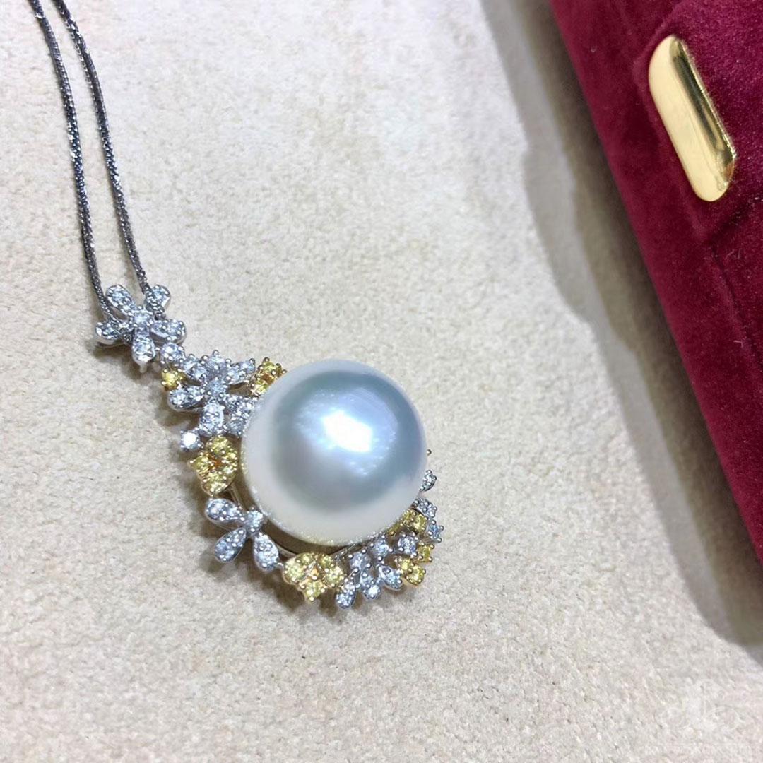 【Vine Symphony】Golden Garden Aurora South Sea Pearl Diamond Pendant For Sale 4