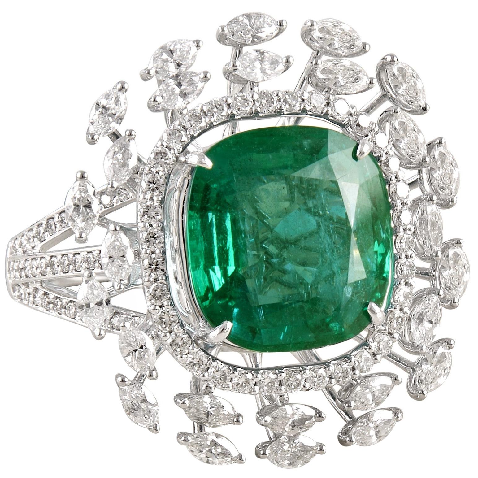  Emerald 18k Gold White Diamond Cocktail Ring