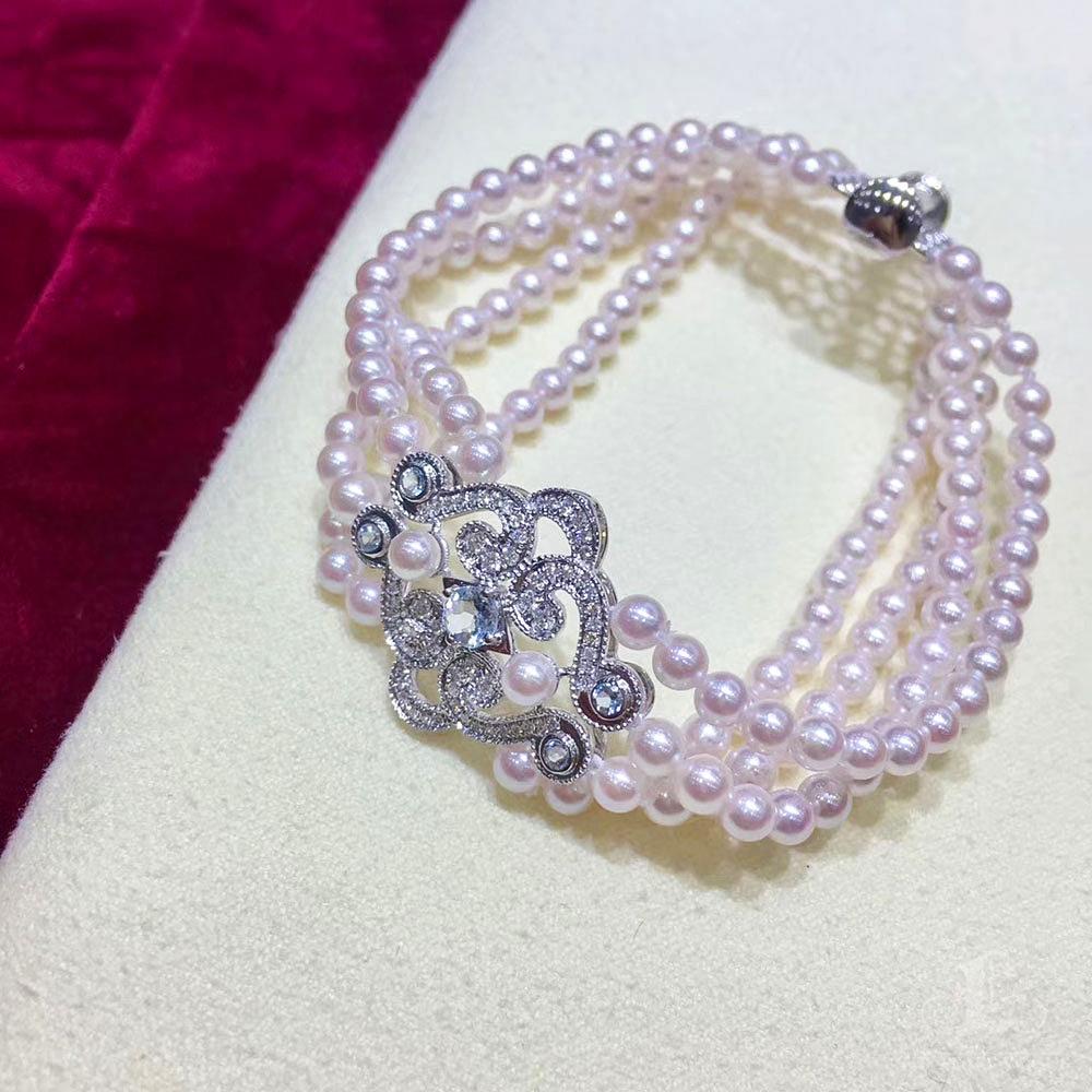 Donna Bracciale di perle Akoya Baby Bloom a tre fili con acquamarina in vendita