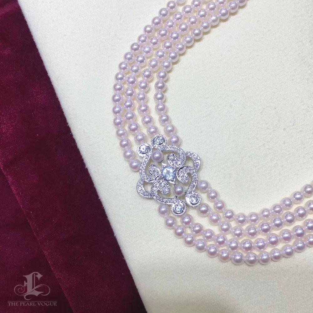 Bracciale di perle Akoya Baby Bloom a tre fili con acquamarina in vendita 2