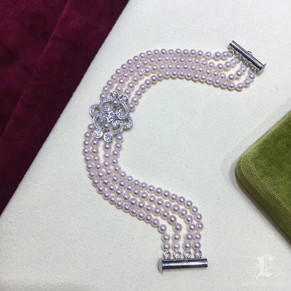 Bracciale di perle Akoya Baby Bloom a tre fili con acquamarina in vendita 5