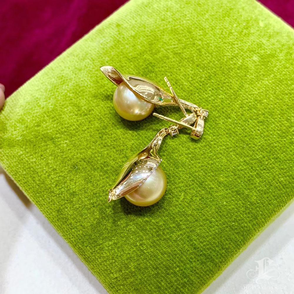 【Lustre Arc】Golden Wave Aurora South Sea Pearl Diamond Drop Earrings For Sale 2